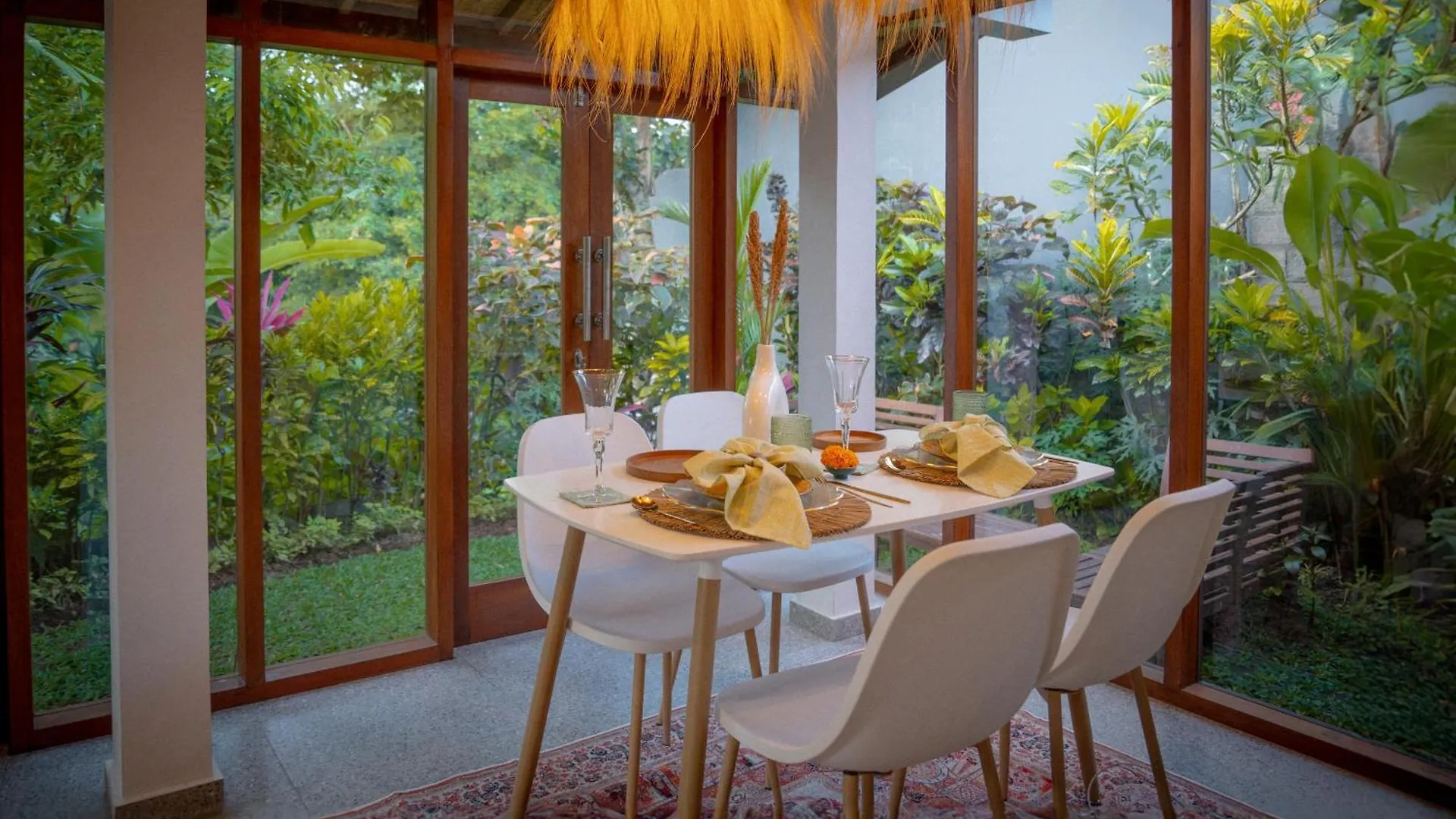 Garden Villa On Top Of The Hill Ubud